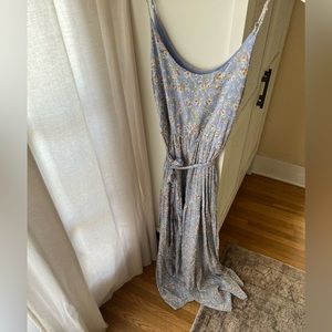 Lulu’s blue floral summer dress size XS